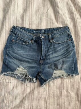 EUC Old Navy Med Wash Denim Shorts Size 10